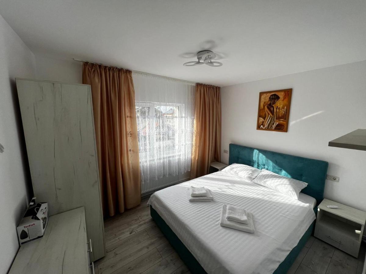 Cozy Urban Accommodation In Beautiful Suceava Exterior foto